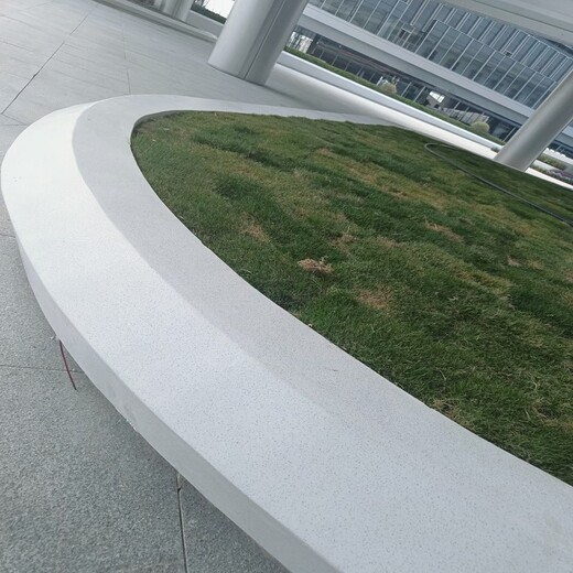 铜川着色仿裂纹艺术地坪公园坐凳预制泰科砼石工艺制作