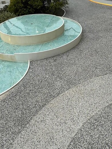 北京赛事场馆景观材料知识分享洗出石水洗石艺术混凝土洗砂路面