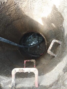 長沙寧鄉縣金州大道，清理沙井，管道疏通，清理油池化糞池