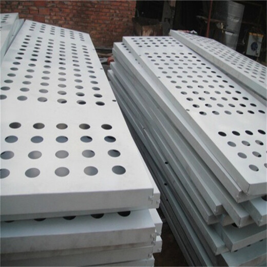 河北钢板冲孔网厂家供应河南冲孔铝板郑州不锈钢圆孔筛板