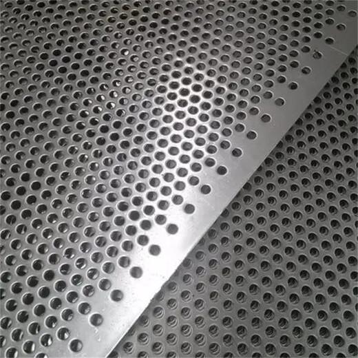 河北钢板冲孔网厂家供应耐腐蚀不锈钢板网镀锌卷板冲孔网