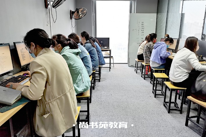 10課照2022.jpg