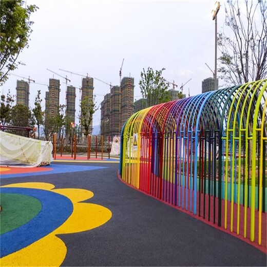 海綿城市建設合作商，承接南京透水混凝土彩色路面工程