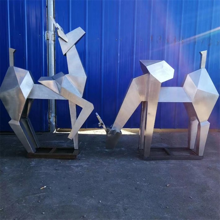 不銹鋼幾何鹿雕塑，切面鹿雕塑制作廠家