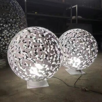 不銹鋼鏤空球雕塑，景觀圓球雕塑制作廠家