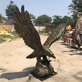 玻璃鋼仿銅老鷹雕塑，雄鷹展翅雕塑加工廠家