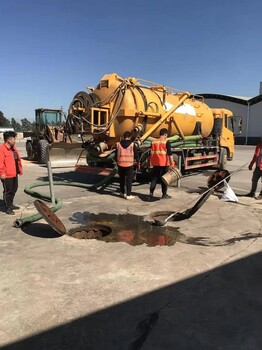 崂山排水抢修抽污水抽淤泥，清理化粪池抽泥浆