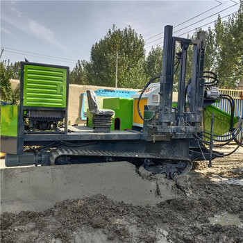 履帶路沿石滑模成型機(jī)一次成型路沿石水溝滑模成型機(jī)