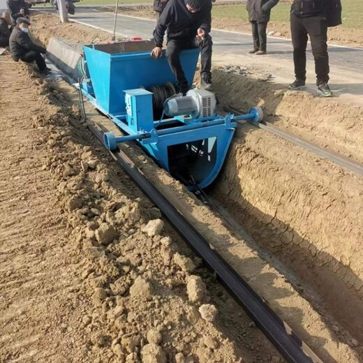 全自動(dòng)液壓自走式水渠滑模機U型矩形邊溝水溝水渠成型機