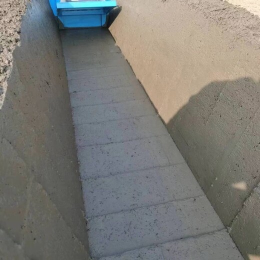混泥土水渠現澆成型機混凝土襯砌渠道機牽引式路排水溝渠滑膜機
