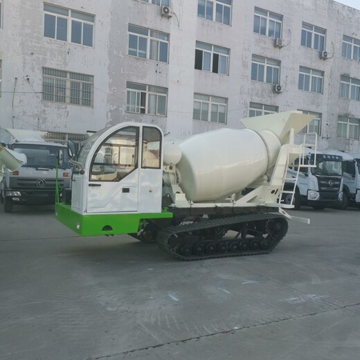 加長底盤型混凝土攪拌車履帶式罐車爛泥水田地皮帶運(yùn)輸車