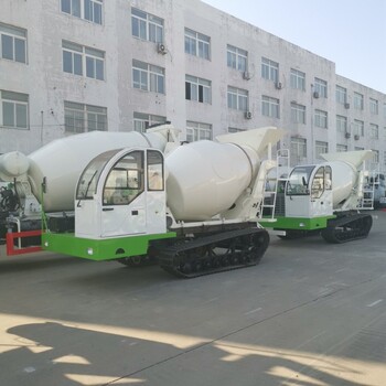 工地履帶式水泥攪拌罐車小型混凝土商砼罐車8噸水泥攪拌運(yùn)輸車