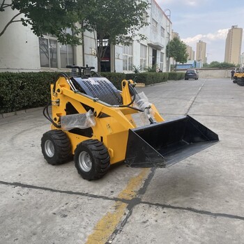 出口小型滑移式裝載機(jī)迷你滑移式裝載車380型輪式多功能滑移鏟車