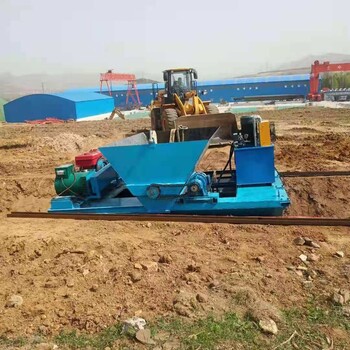 水渠現(xiàn)澆成型機混凝土襯砌渠道機牽引式路排水溝渠滑膜機