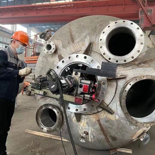 現(xiàn)場法蘭面加工機(jī)換熱器管板法蘭加工機(jī)反應(yīng)爐法蘭面修復(fù)
