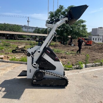 工廠直發(fā)小型滑移裝載機(jī)輪式履帶式四驅(qū)滑移裝卸車小型裝載機(jī)