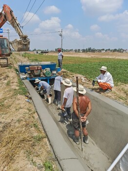 混凝土渠道成型机排水沟农田渠道成型机一次性一次性渠道成型机