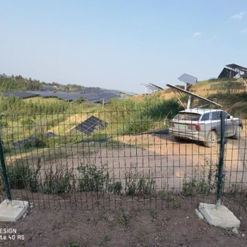 云南光伏場圍欄網風電場隔離柵雙邊絲護攔網浸塑隔離柵