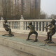 小孩拔河雕塑20.jpg