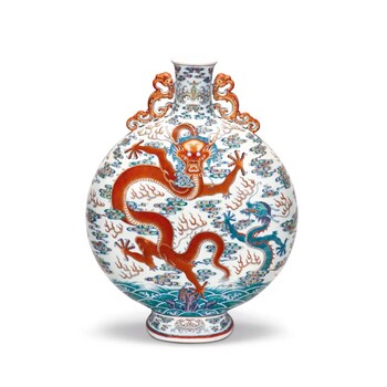 2023年春拍貴清三代瓷器0轉(zhuǎn)心瓶天球瓶