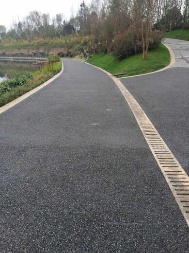 神农架景区水泥路面沥青路面彩色改色剂透水混凝土防滑步道