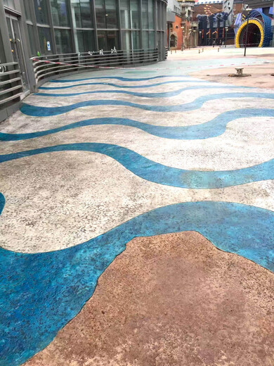 清远游乐休闲彩色艺术地坪动物园砾石聚合物彩色路面做法