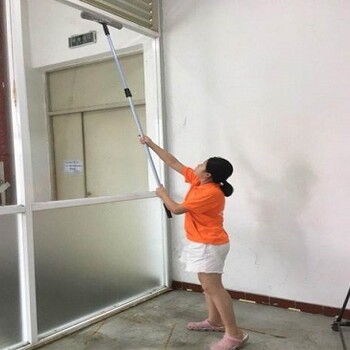 南京玻璃窗户幕墙清理除胶快速上门服务公司电话