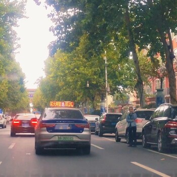 濟南出租車廣告價格、頻次、投放一個月多少錢，出租車廣告公司
