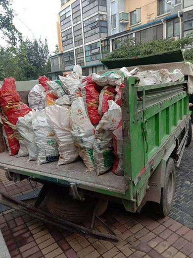 大兴滨河路垃圾车清理垃圾,建筑垃圾清理电话