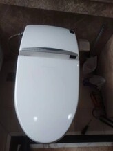 上海長(zhǎng)寧區(qū)墻排馬桶漏水維修、隱藏馬桶水箱漏水維修圖片