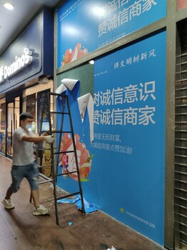 深圳.寶安區(qū)維修玻璃門(mén)安裝地彈簧玻璃門(mén)