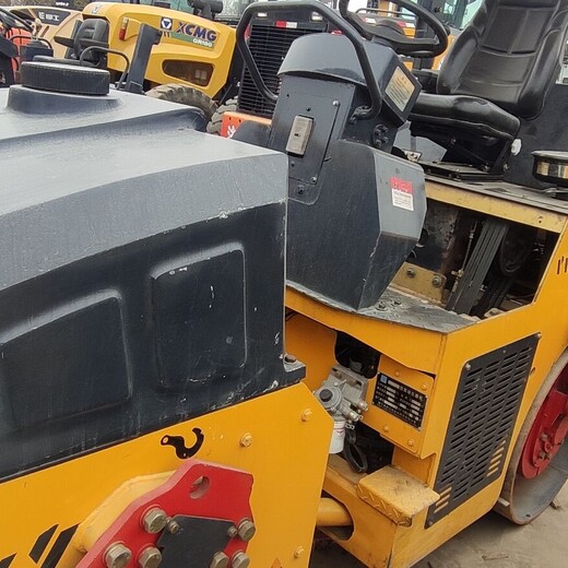 轉(zhuǎn)讓雙鋼輪6噸8噸二手壓路機