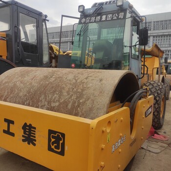 震動(dòng)壓路機(jī)二手徐工