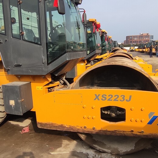 徐工223液壓二手壓路機(jī)2021款報(bào)價(jià)