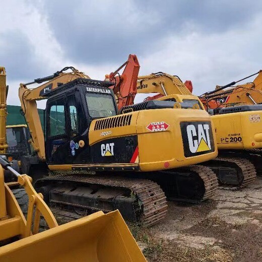 出售卡特挖掘機工作123小時323.336車型