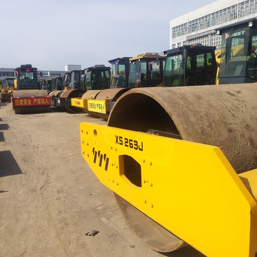 液壓震動(dòng)26噸壓路機(jī)轉(zhuǎn)讓二手