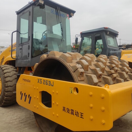 震動(dòng)26噸徐工2021年壓路機(jī)