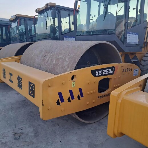 震動(dòng)26噸壓路機(jī)徐工二手購(gòu)買(mǎi)