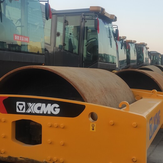 壓路機(jī)震動(dòng)26噸徐工二手轉(zhuǎn)讓