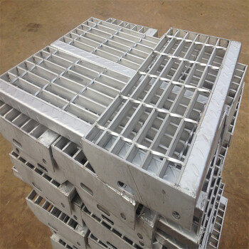 0.7X1米锯齿型钢格栅锯齿型钢格栅板锯齿型钢梯踏步板