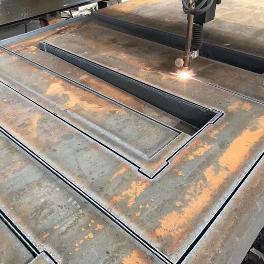 渭南4+4给煤机用耐磨堆焊钢板切割件