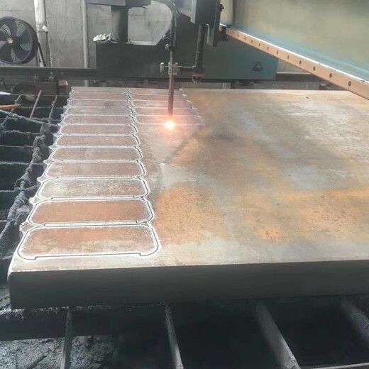 鄂州6+4碳化铬堆焊耐磨钢板尺寸定制