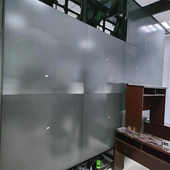 威創(chuàng)DLP顯示單元搬遷拆裝調(diào)試大屏幕