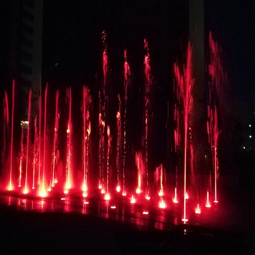 天心校园声控喷泉为城市增添了色彩