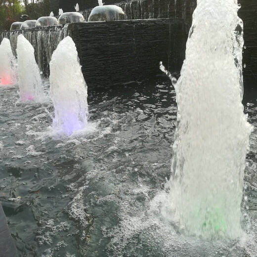 右玉酒店喷泉设计湿润周围空气