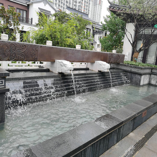 郸城校园旱地喷泉增强了趣味性