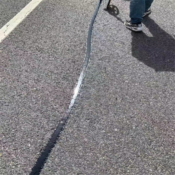 臺州自粘抗裂貼道路防裂貼處理裂縫管用嗎道路防裂貼