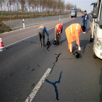 大足公路抗裂贴道路防裂贴处理裂缝管用吗