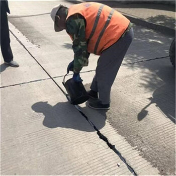 臺州自粘抗裂貼道路防裂貼處理裂縫管用嗎道路防裂貼