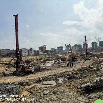 桂林市旋挖機出租，旋挖挖樁打樁施工，建筑基礎樁機施工